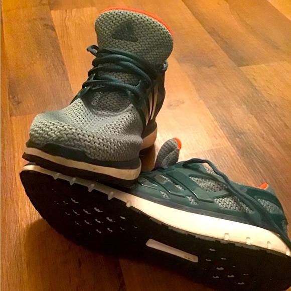 Men’s Adidas Walking Shoe - Picture 4 of 5